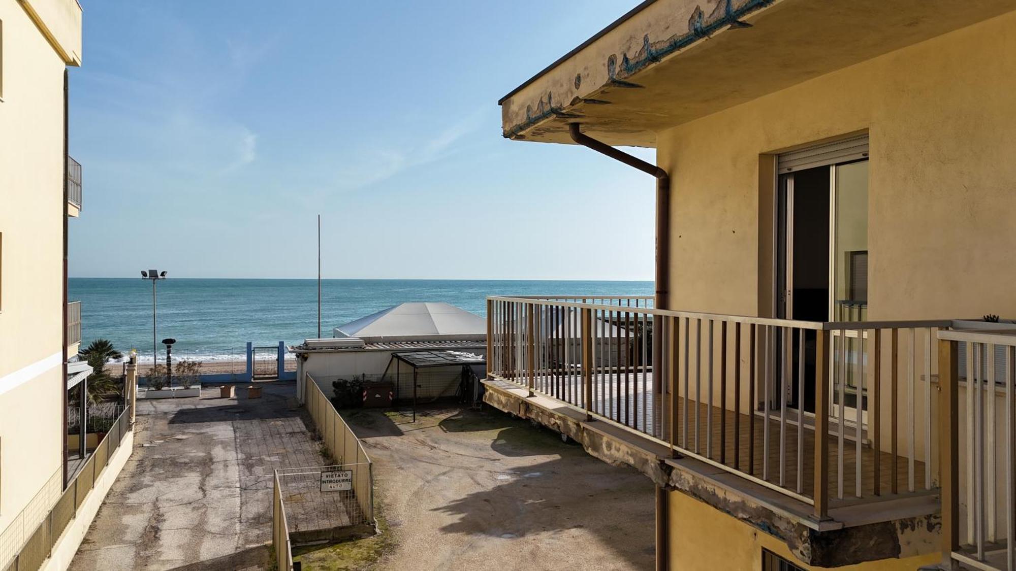 Trilocale Centro Fronte Mare - M223 Apartment